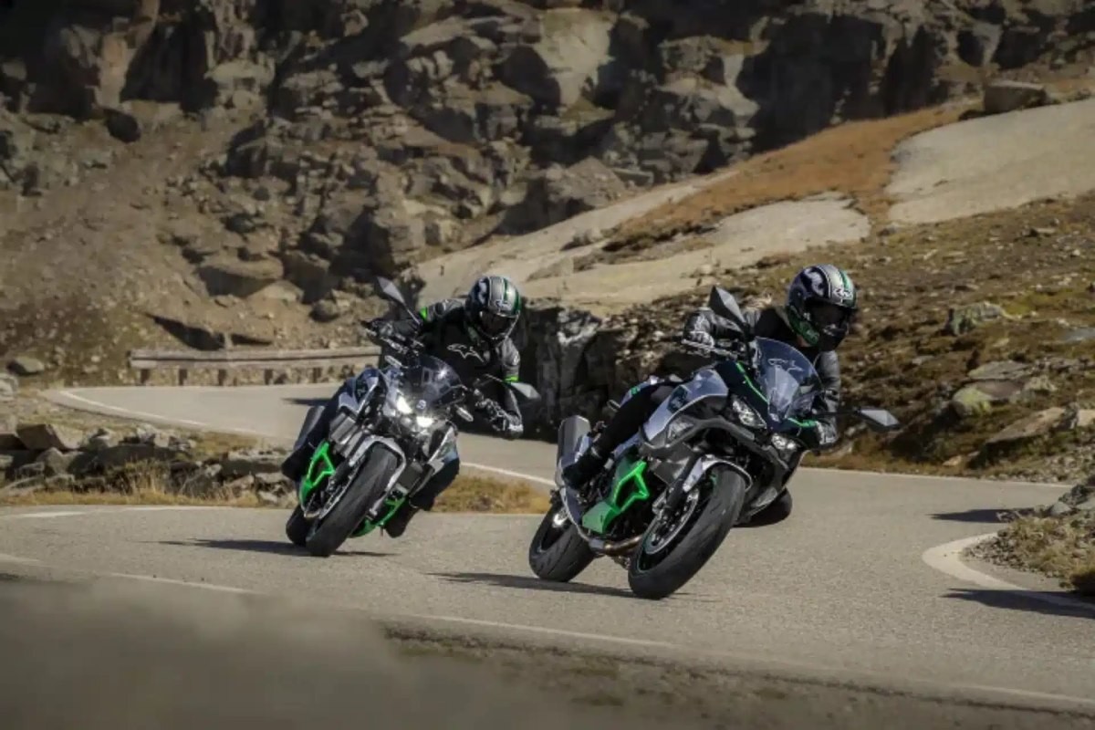 Fotos Las Kawasaki Ninja 7 Hybrid y Z7 Hybrid evolucionan con grandes mejoras clave en electrónica y modos de conducción