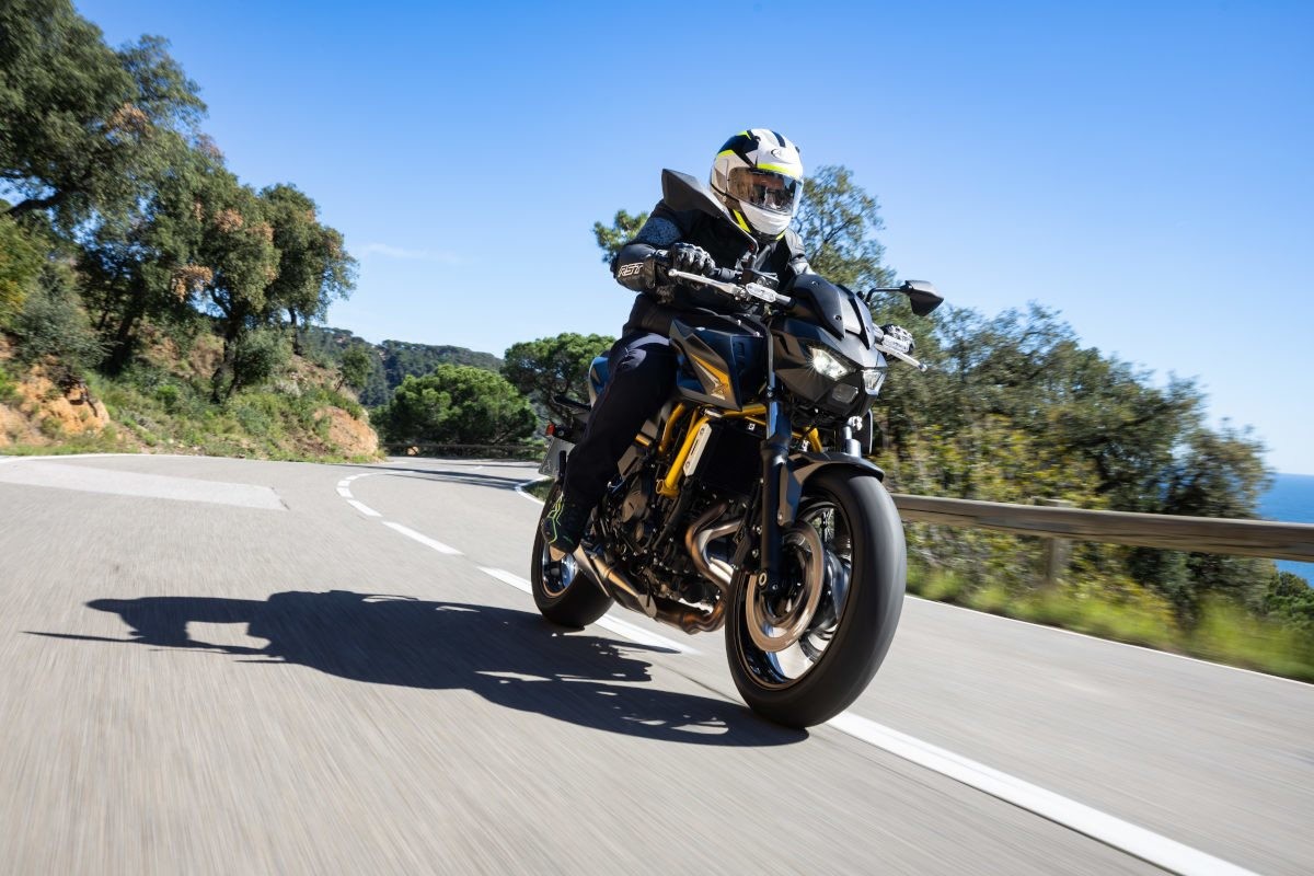 prueba kawasaki z650s 2026 8
