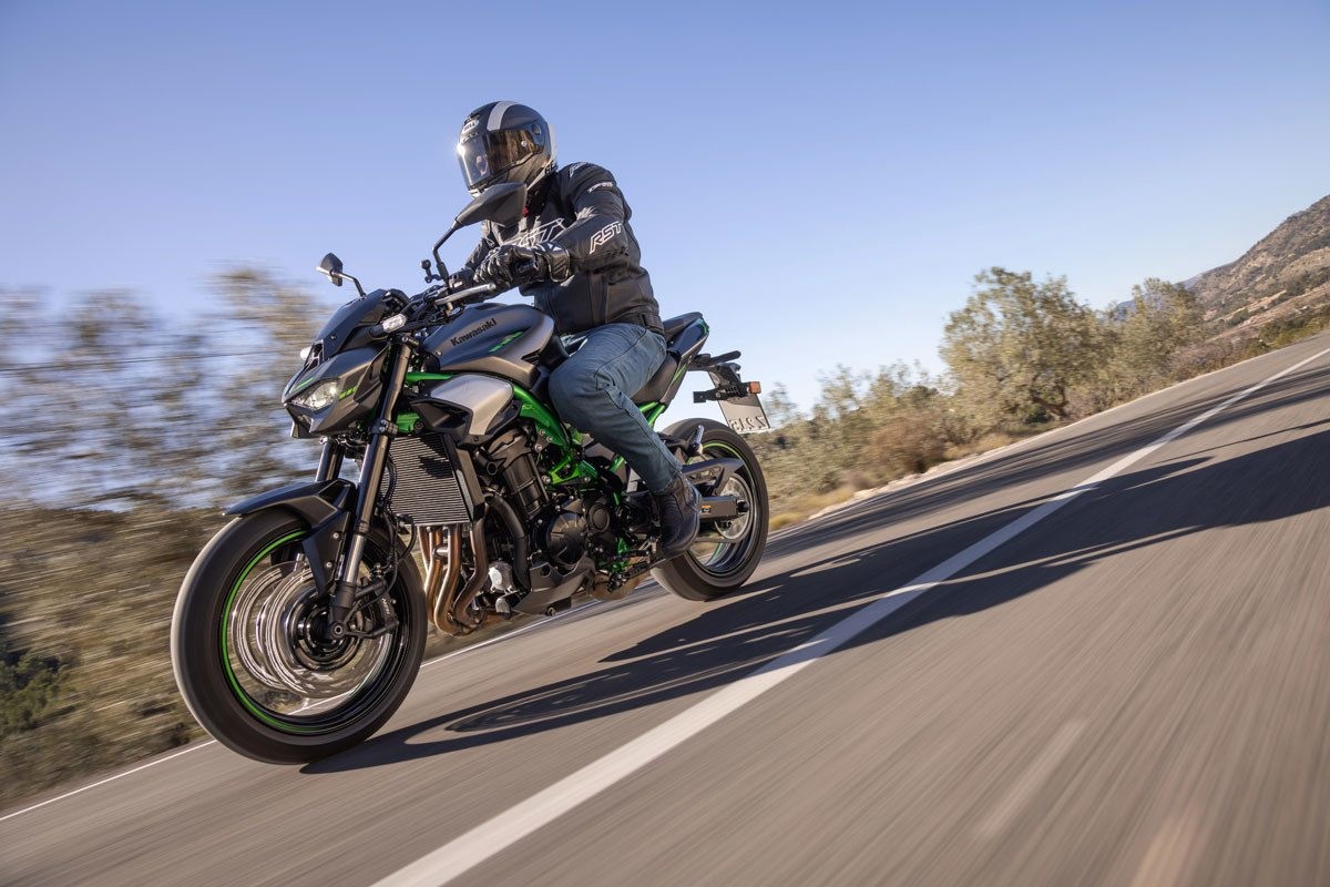 Fotos Prueba Kawasaki Z900 2025