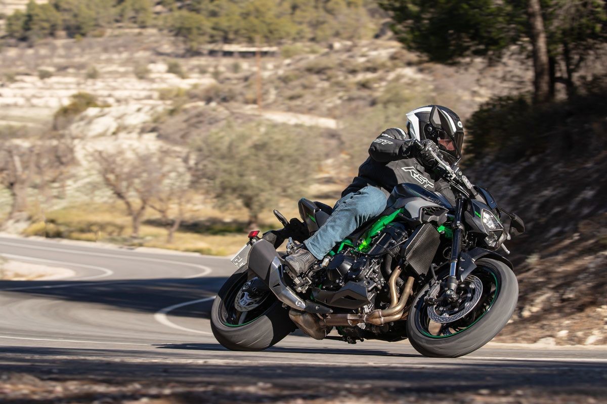 prueba kawasaki z900 2025 7