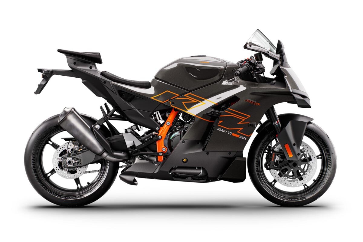 KTM 990 RC R 2026 3