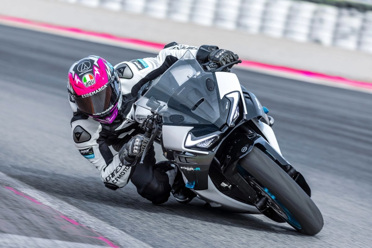 ktm cfmoto 4