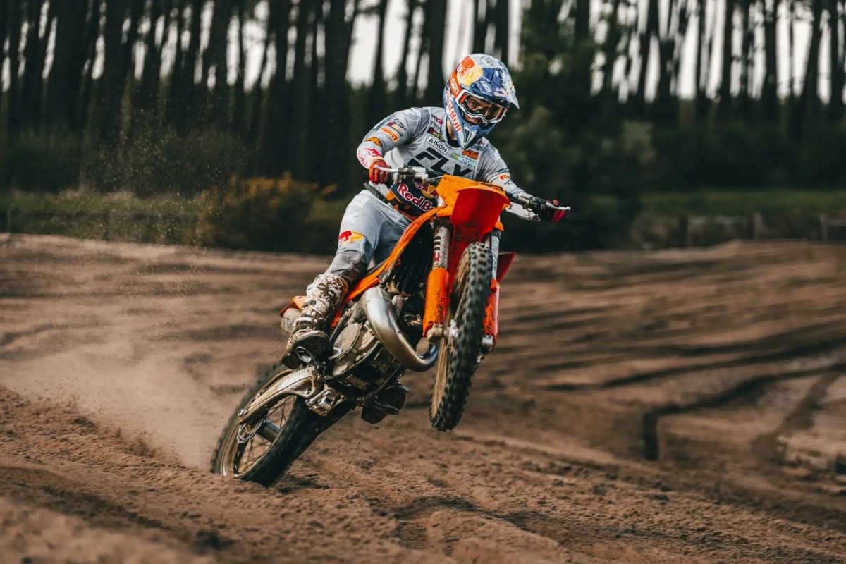 2027 KTM SX motocross 3