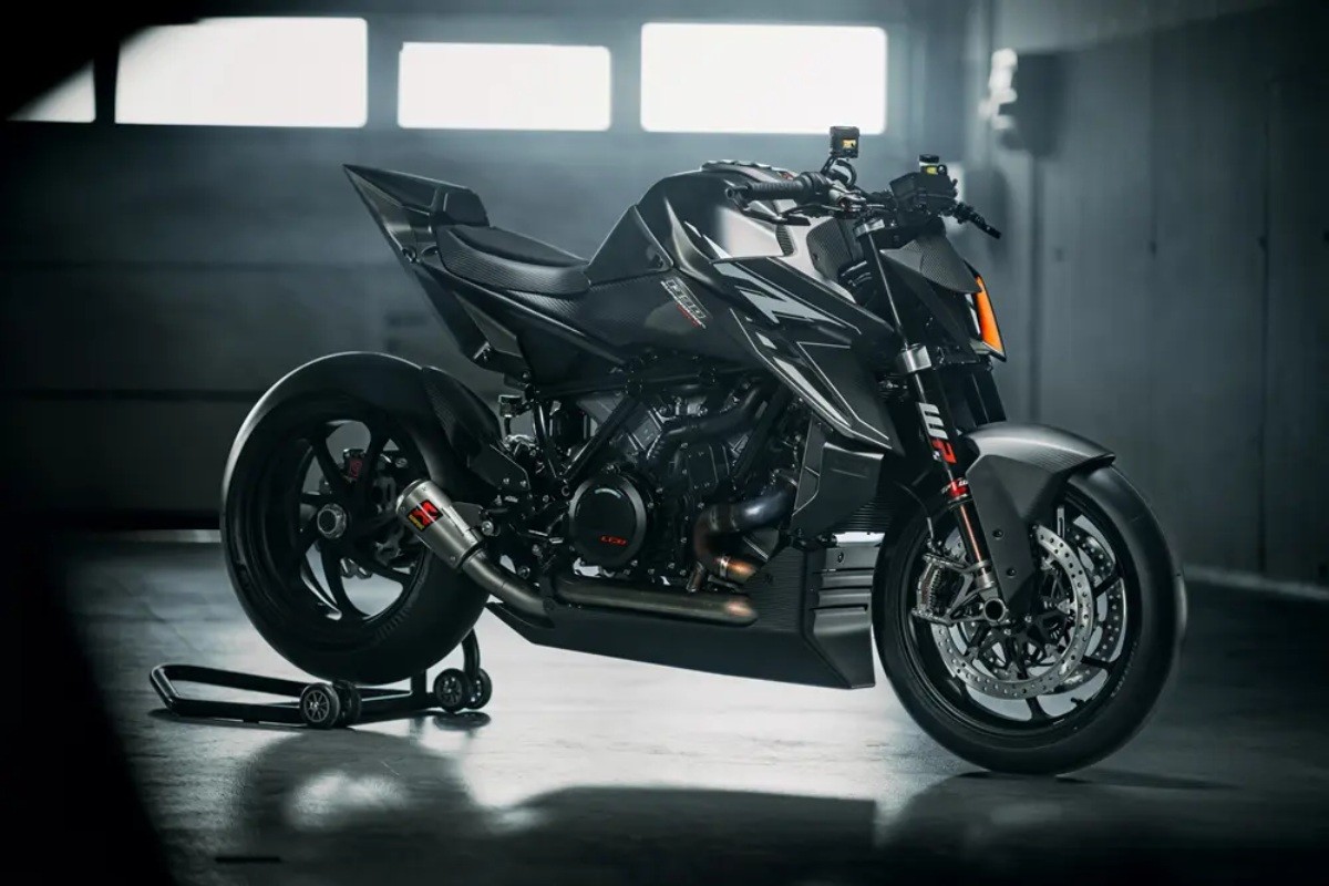 Fotos KTM vuelve a acaparar los reflectores con una edición limitada de la 1390 Super Duke RR Track con carrocería de fibra de carbono