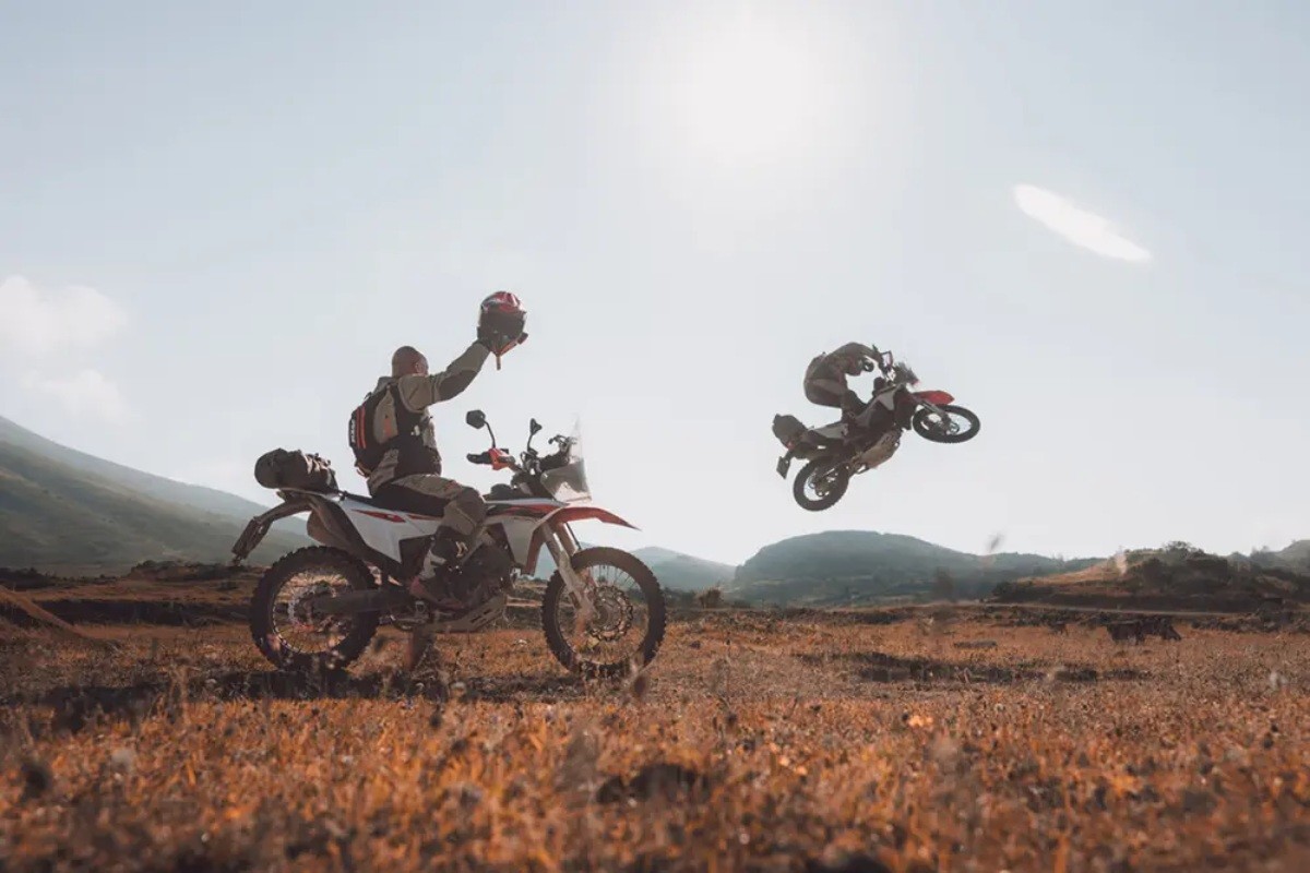 Fotos KTM presentó oficialmente el nuevo modelo 690 Rally, una auténtica máquina de aventura