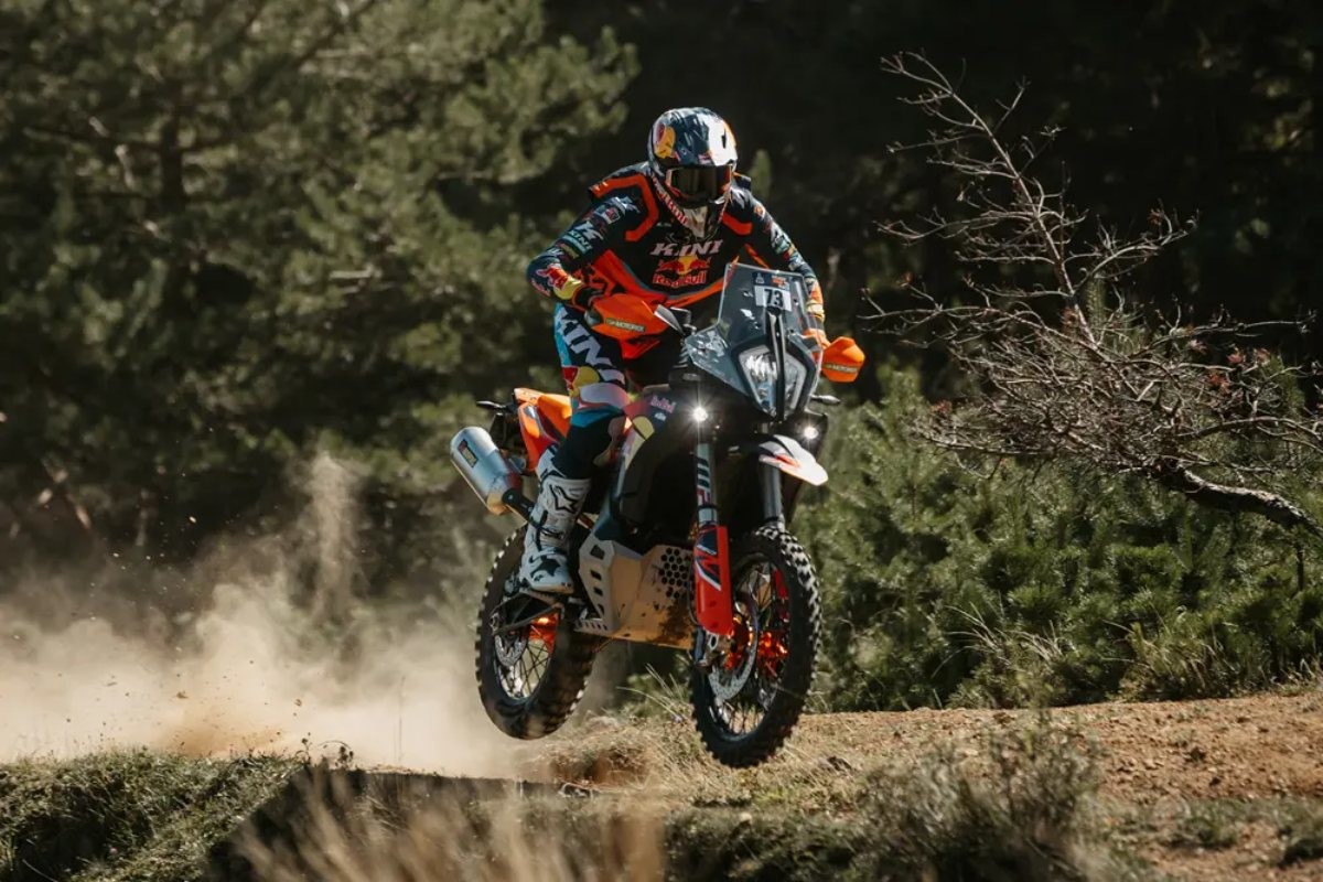 Fotos KTM 890 Adventure R Rally 2026: una edición limitada inspirada en el éxito de la marca en el Rally Dakar