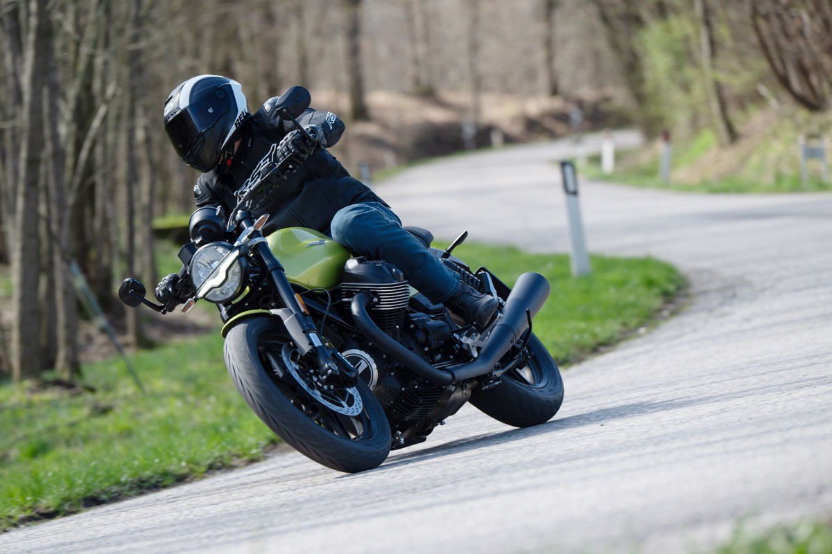 02 prueba moto guzzi v7 sport 2025