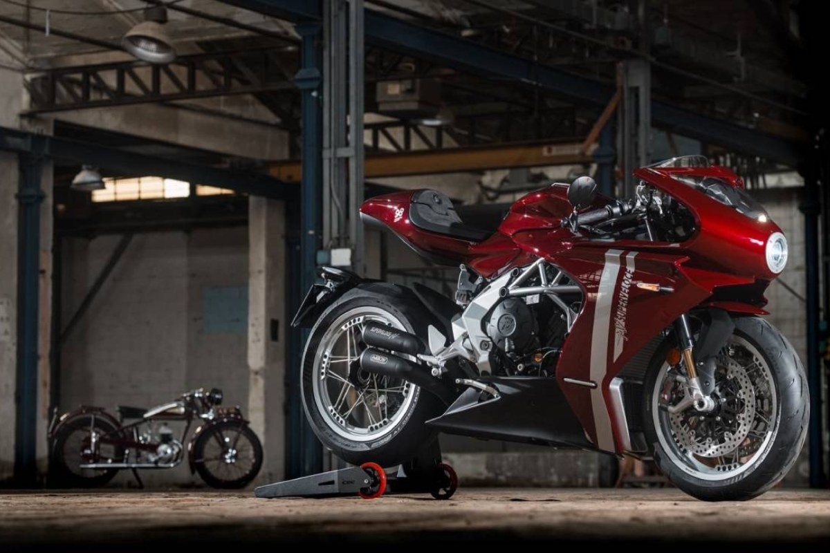 mv agusta 80 años historia 2