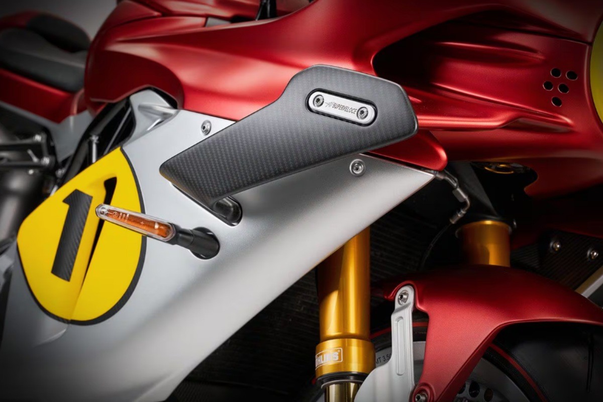 mv agusta superveloce 1000 ago 3