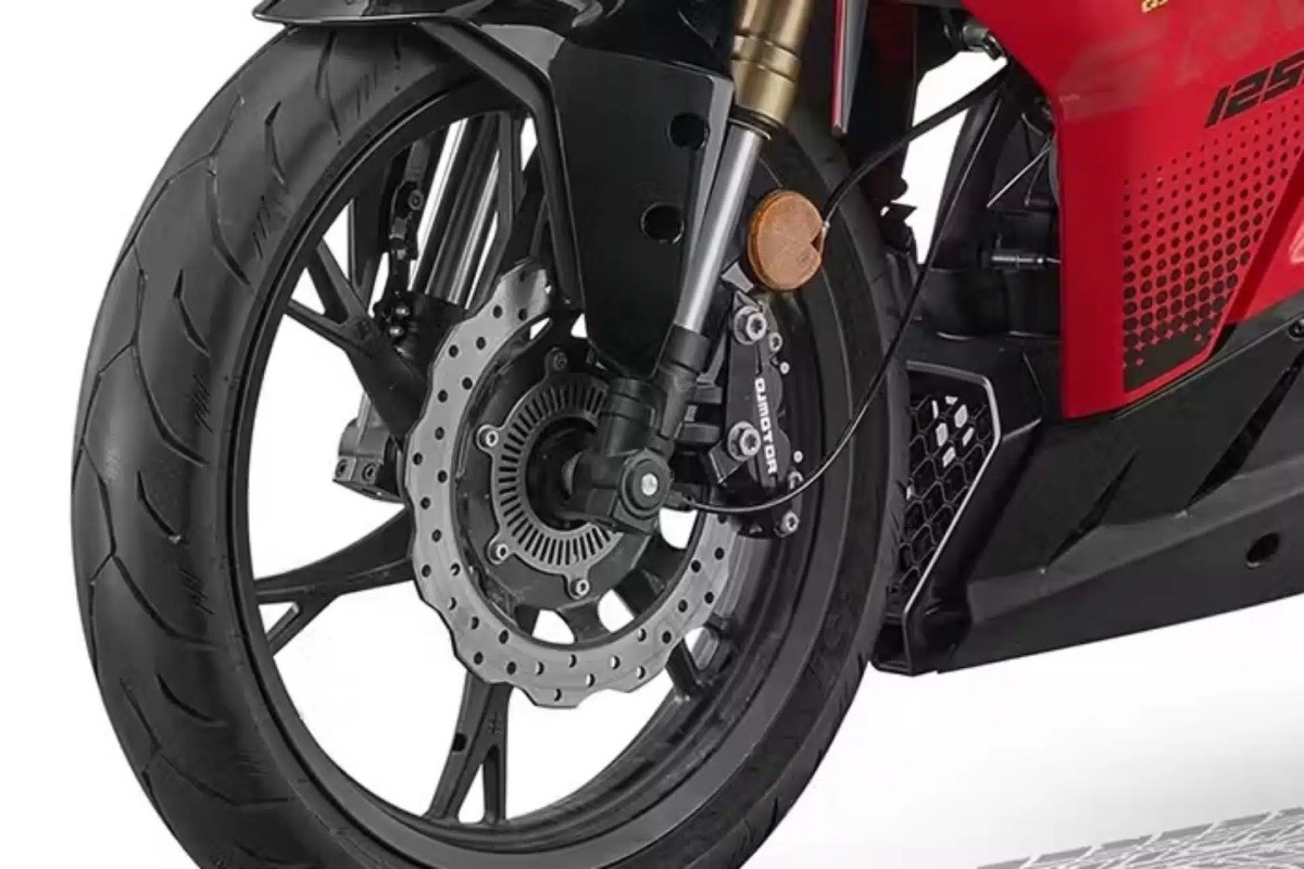 QJMotor SRK 125 RR 2027 4