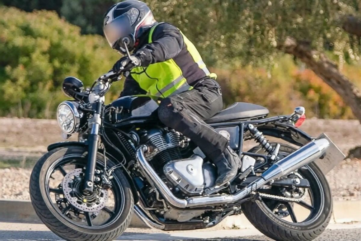 Fotos La futura Royal Enfield Continental GT 750 empieza a asomarse