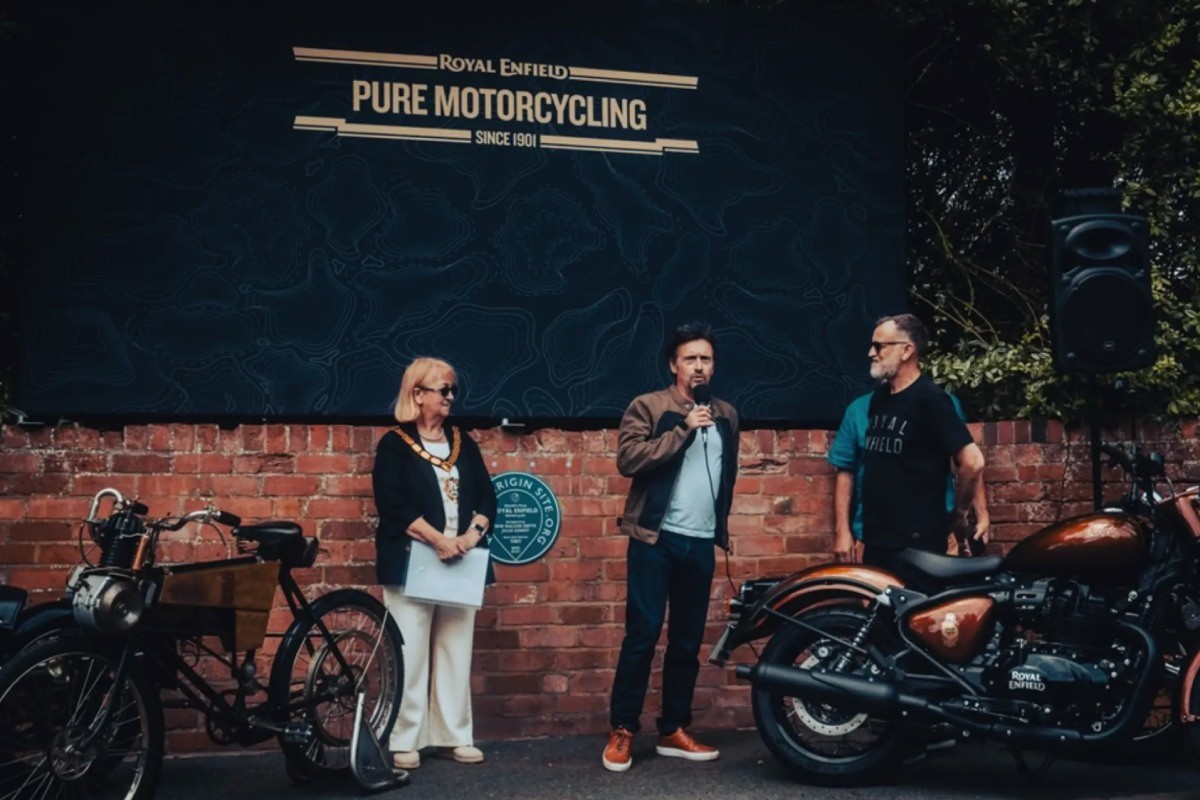 royal enfield placa 4
