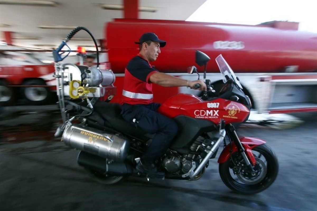 Fotos Proponen que Cuerpos de Bomberos en nuestro país incorporen motos equipadas para atender emergencias urbanas
