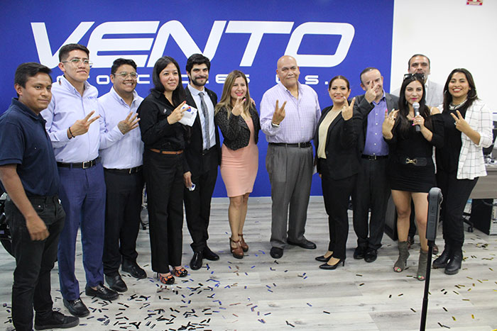 Directivos de Vento Motorcycles inauguran agencia en Puebla