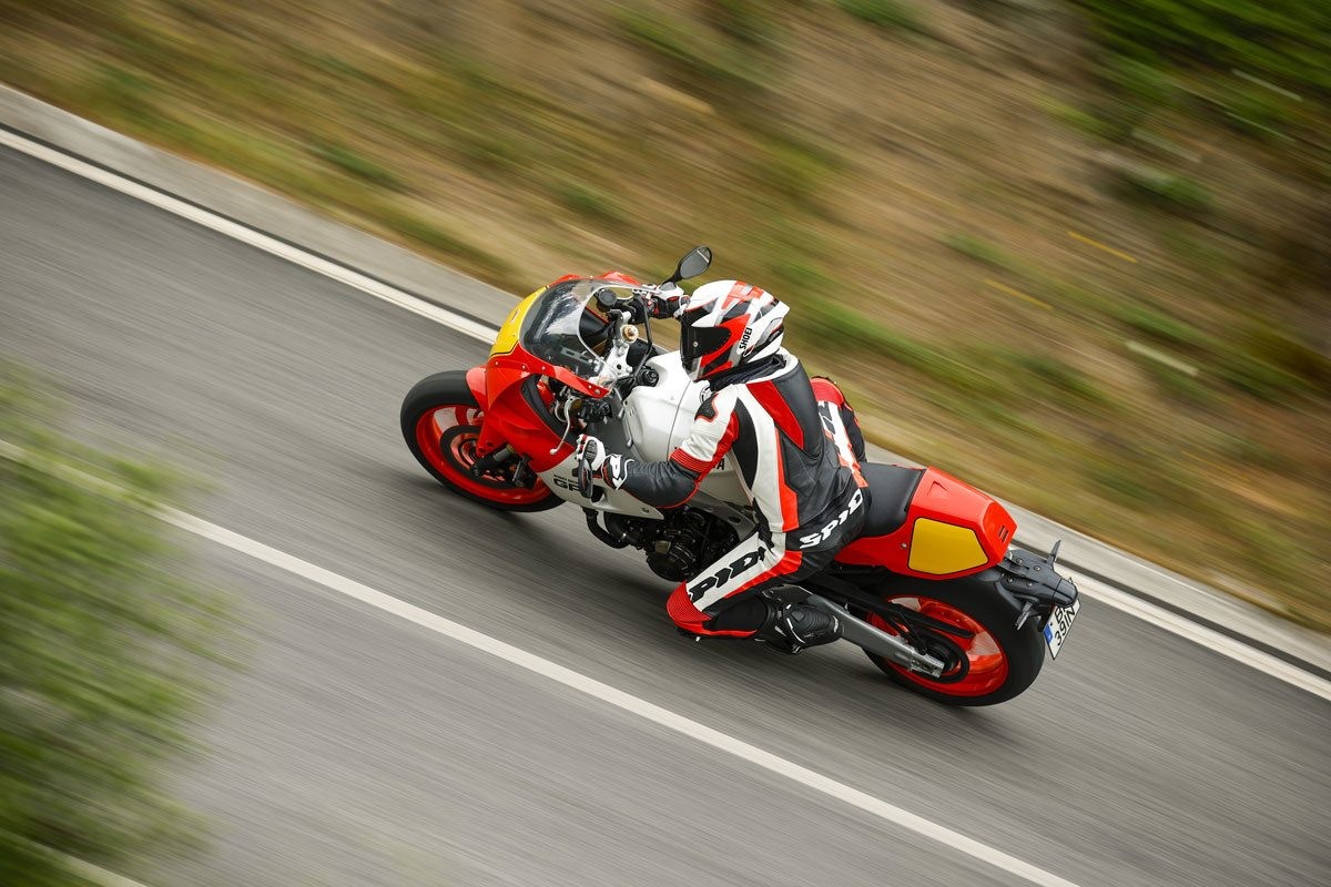 prueba yamaha xsr900 gp accion 5