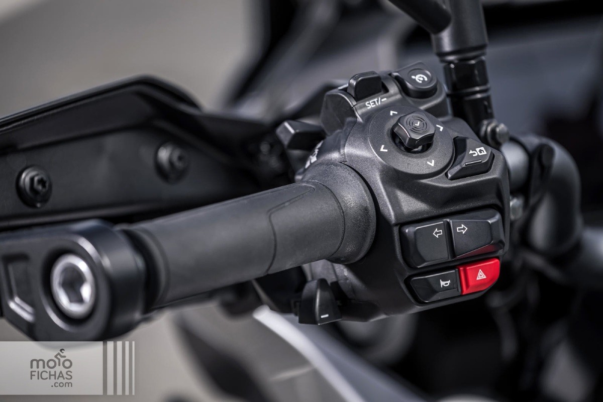 prueba yamaha tracer 7 gt 4