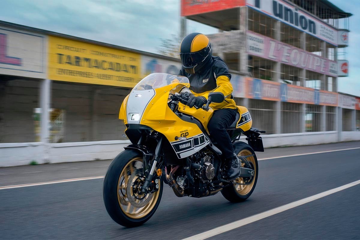 yamaha xsr900 gp kenny roberts 3