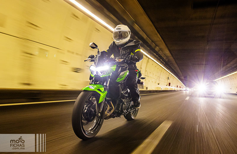 Fotos Prueba Kawasaki Z400: más guerrera